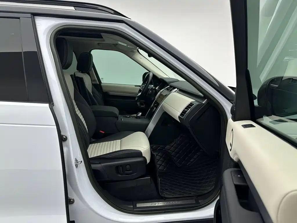 Land Rover Discovery 2023 2023 360PS R-Dynamic S