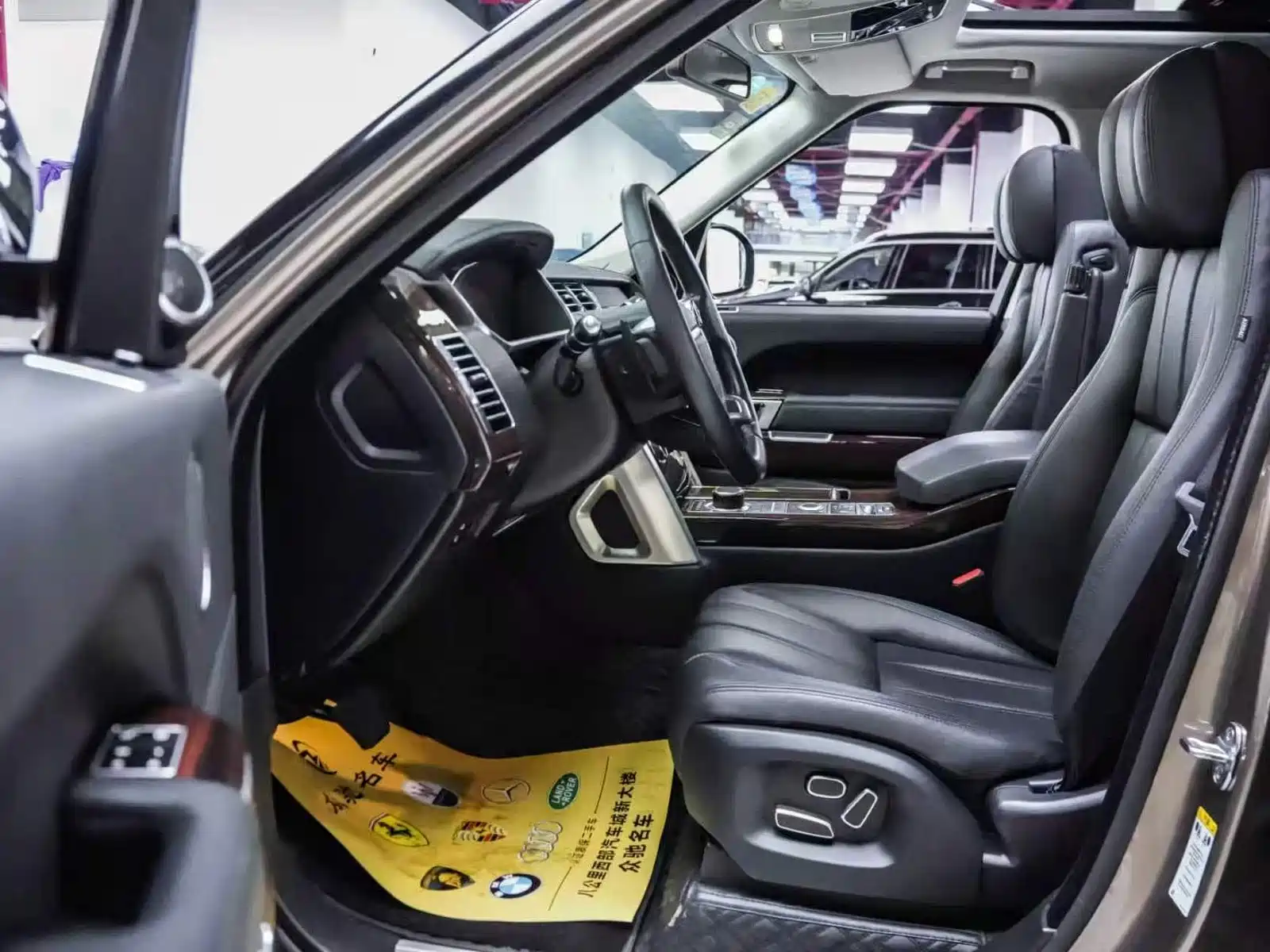 Фото 7 - Land Rover Range Rover