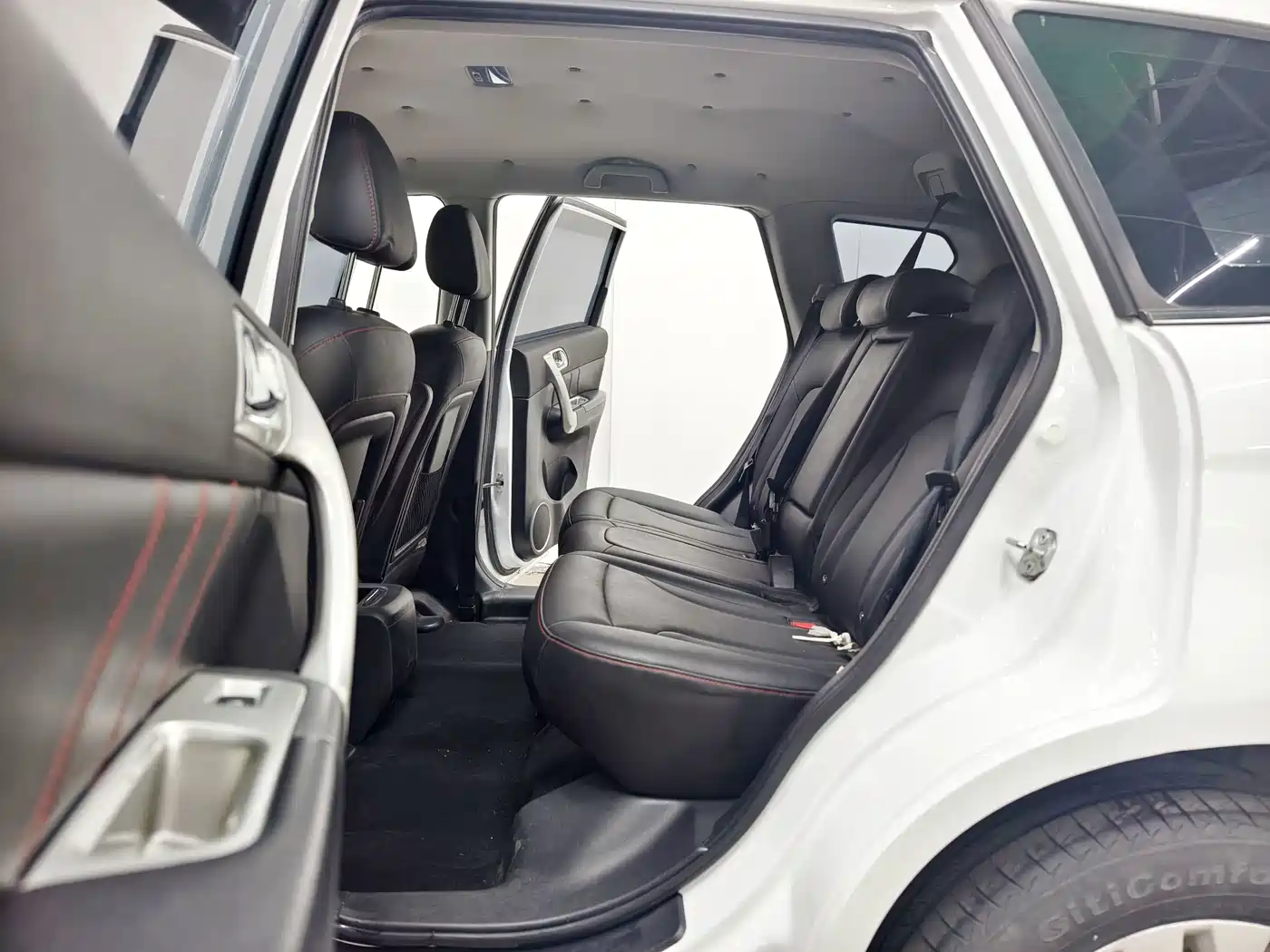 Photo 12 - Haval H6