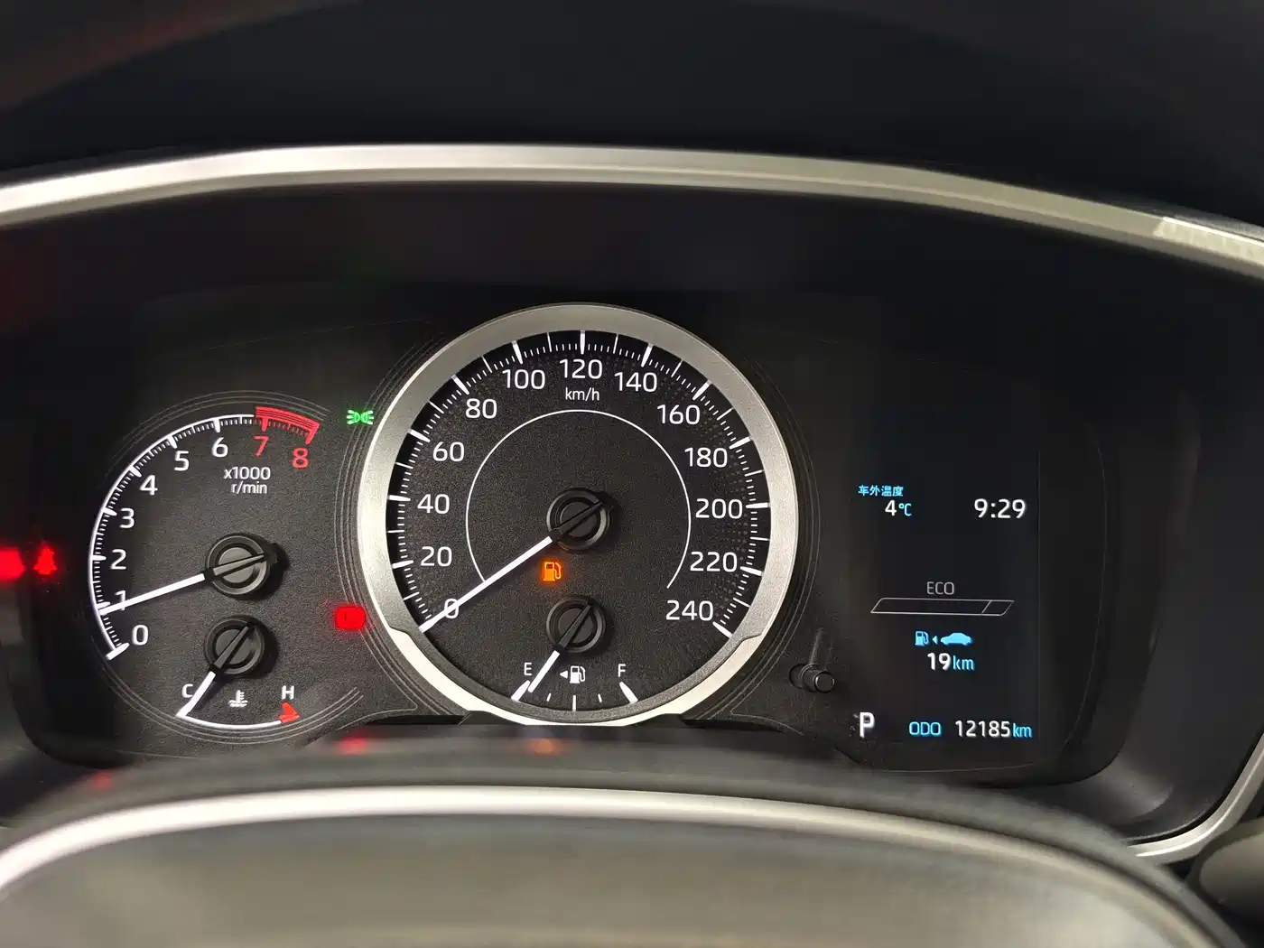Toyota Frontlander 2022 2.0L CVT Luxury PLUS Edition фото 13