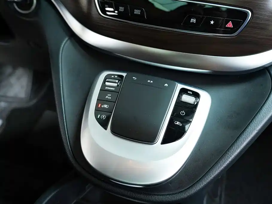 Mercedes-Benz V-Class 2020 V 260 Navigator Edition фото 11