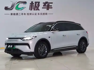 Leapmotor C11