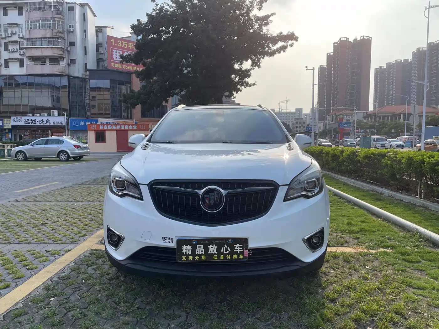 Фото 2 - Buick Envision Plus
