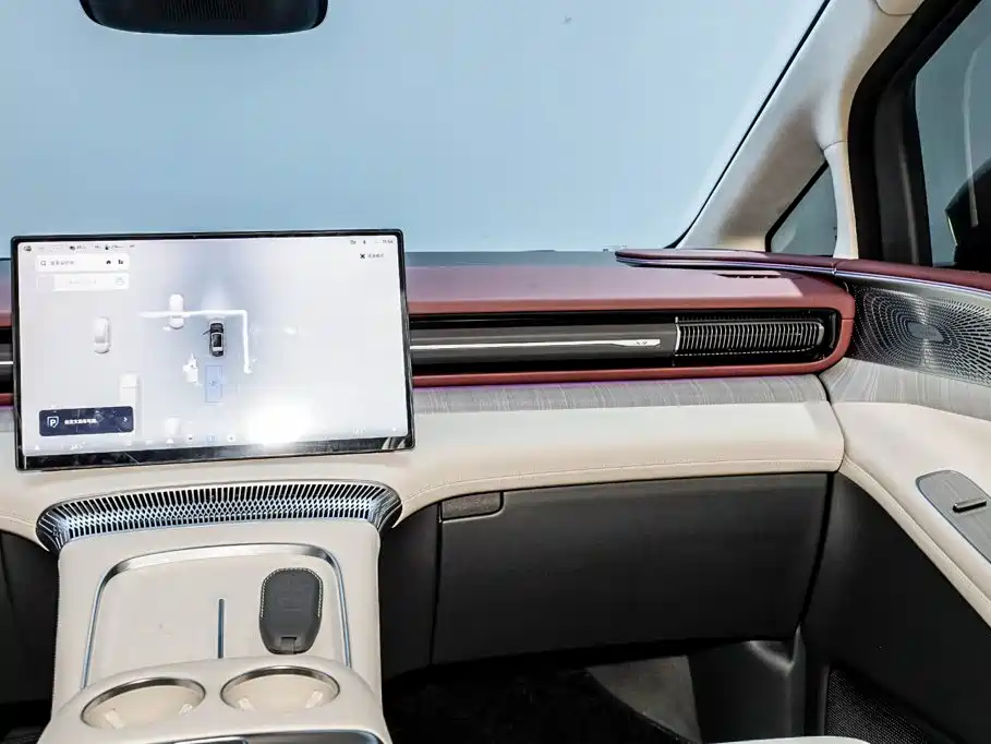 XPeng X9 2026 2026 Model Extended Range 1602 UltraSE
