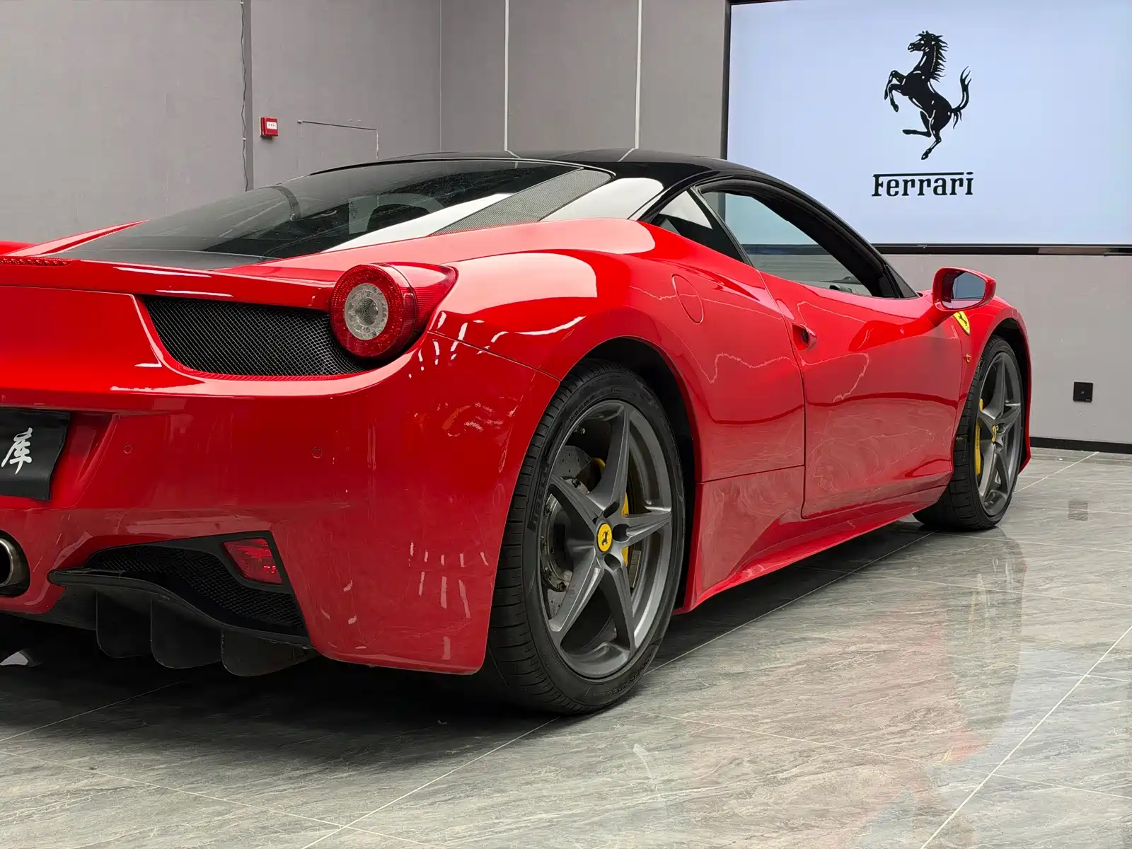 Photo 11 - Ferrari 458
