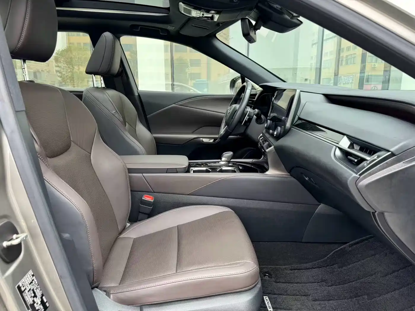 Lexus RX 2023 350h 4WD Pure Edition фото 5