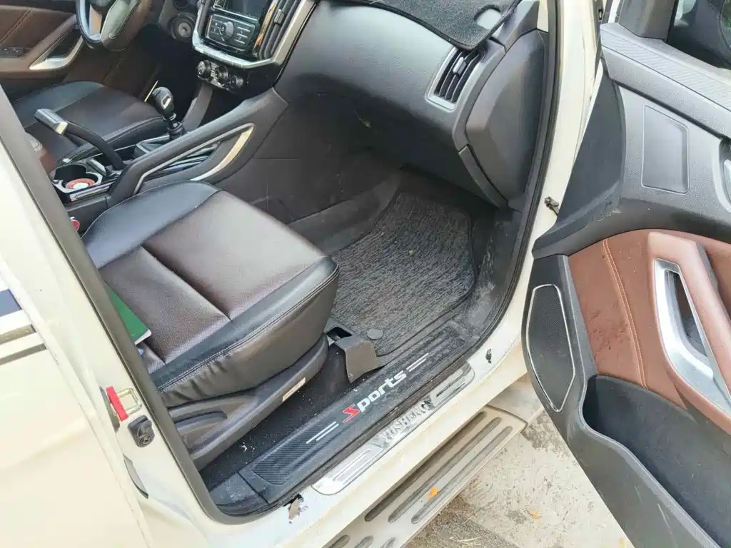 Jiangling Yusheng S350 2016 2016 2.0T Manual 2WD Gasoline Luxury 7-seater