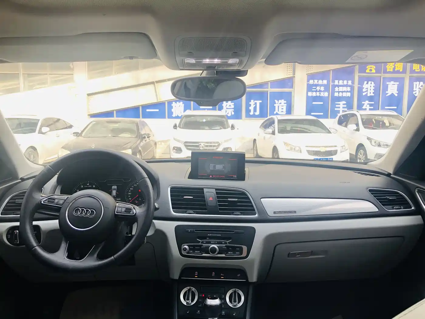 Audi Q3 2015 35 TFSI quattro Technology фото 9