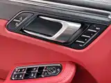 Photo 13 - Porsche Macan