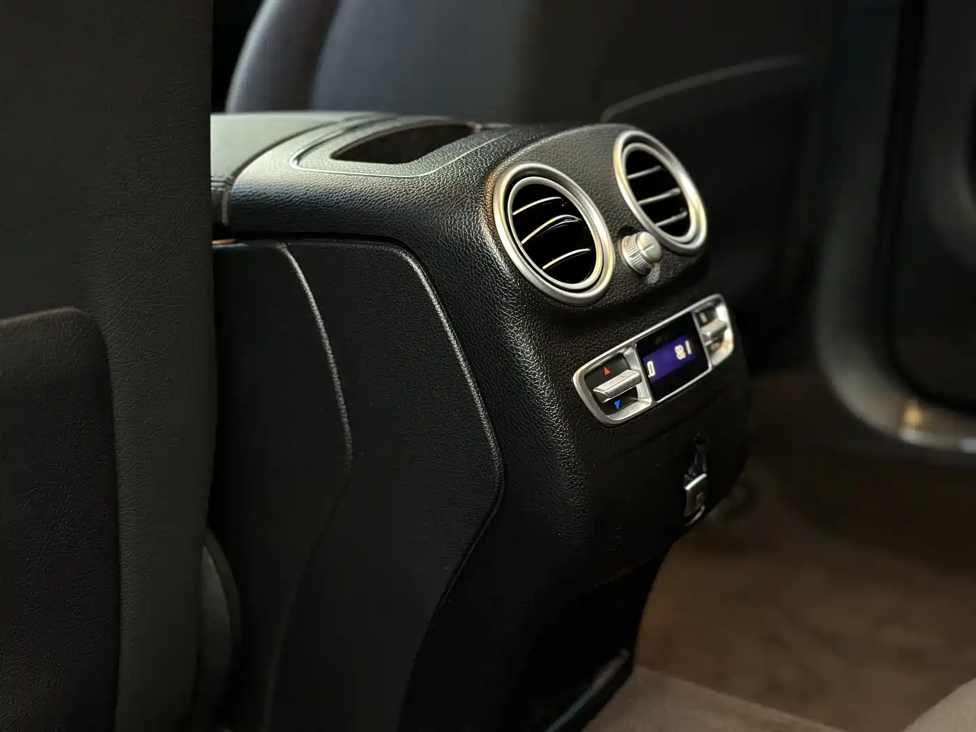Mercedes-Benz GLC 2022 Facelift GLC 300 L 4MATIC Dynamic Collector's Edition фото 22