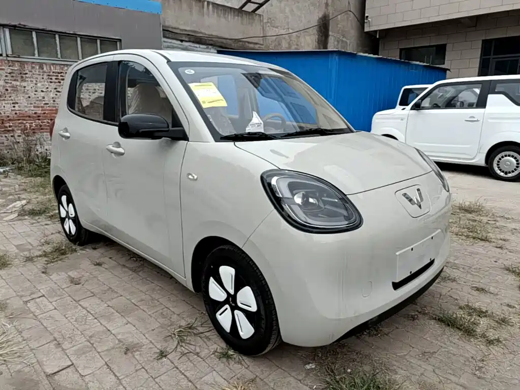Wuling Motors Hongguang MINIEV 2026 2025 4-Door Advanced