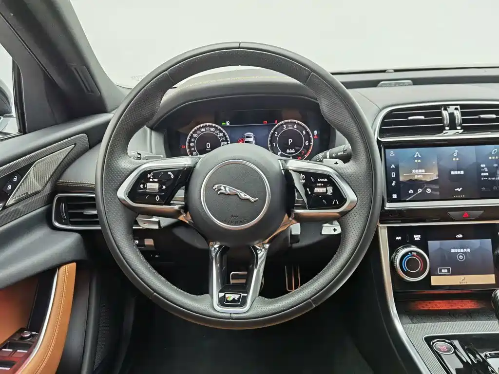Jaguar XEL 2025 2025 2.0T 250PS R-DYNAMIC 90th Anniversary Edition