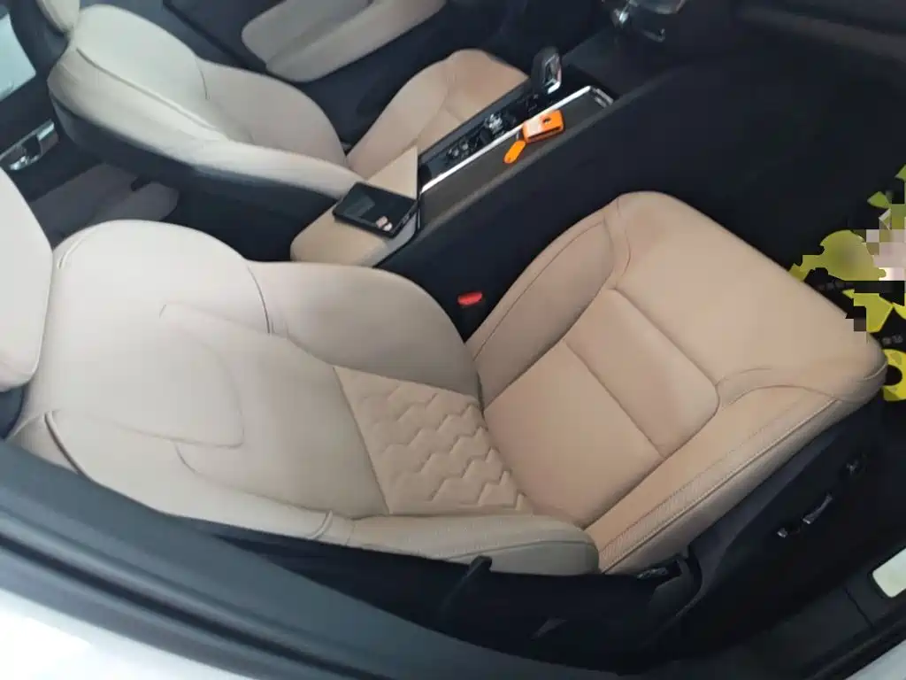 Volvo XC60 2026 2026 Model B5 AWD Smart Elite Luxury