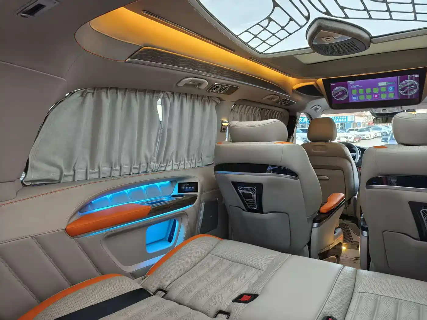 Mercedes-Benz V-Class 2021 V 260 L Long Wheelbase Luxury Edition фото 9