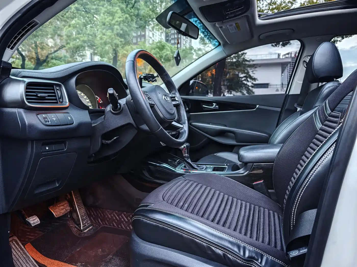 Kia Sorento 2018 Sorento L 2.0T Diesel 2WD Luxury Edition 5-Seater фото 6