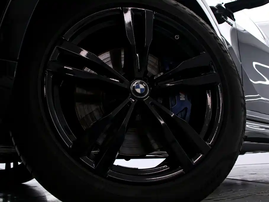 Photo 20 - BMW X7