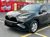 Photo 10 - Toyota Highlander