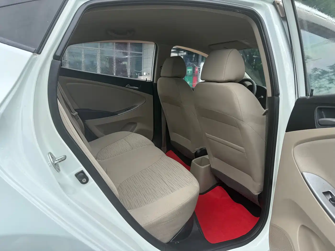 Hyundai Verna 2014 1.4L Manual Smart GLS фото 12