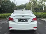 Photo 5 - Hyundai Verna