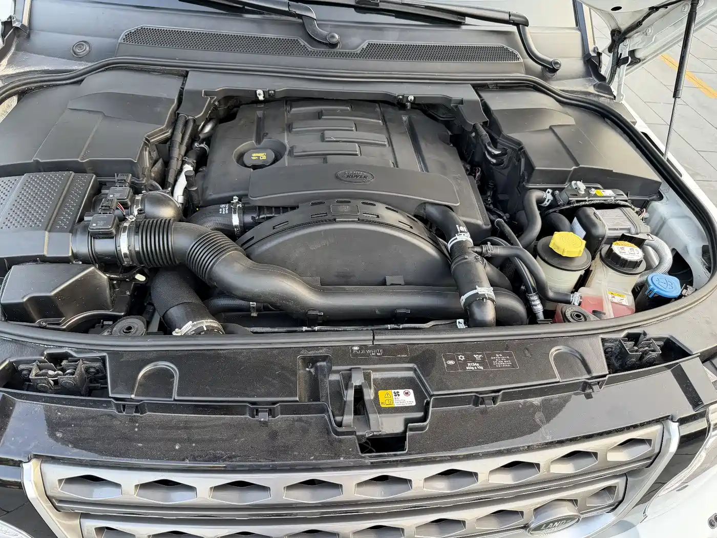 Land Rover Discovery 2015 3.0 SDV6 HSE Diesel фото 40