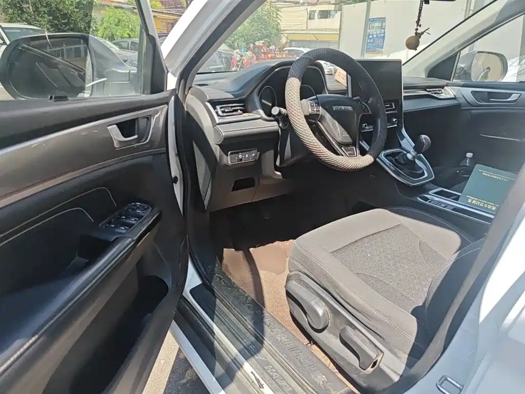 Haval M6 2021 PLUS 1.5T Manual Elite Smart Connect фото 17