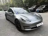 Фото 2 - Tesla Model 3