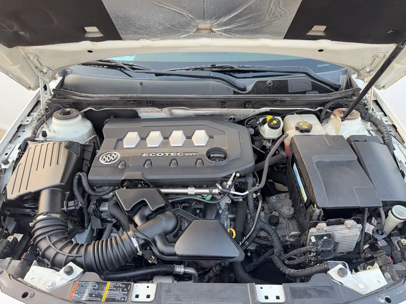 Photo 16 - Buick Regal