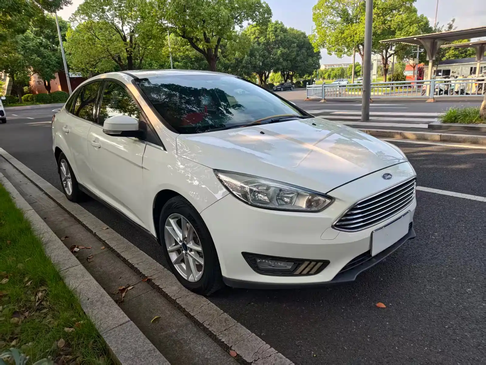 Фото 3 - Ford Focus