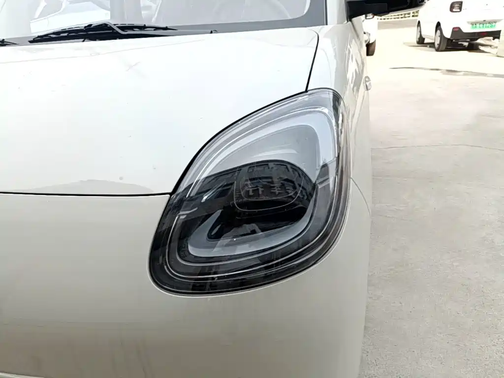 Wuling Motors Hongguang MINIEV 2026 2025 4-Door Advanced