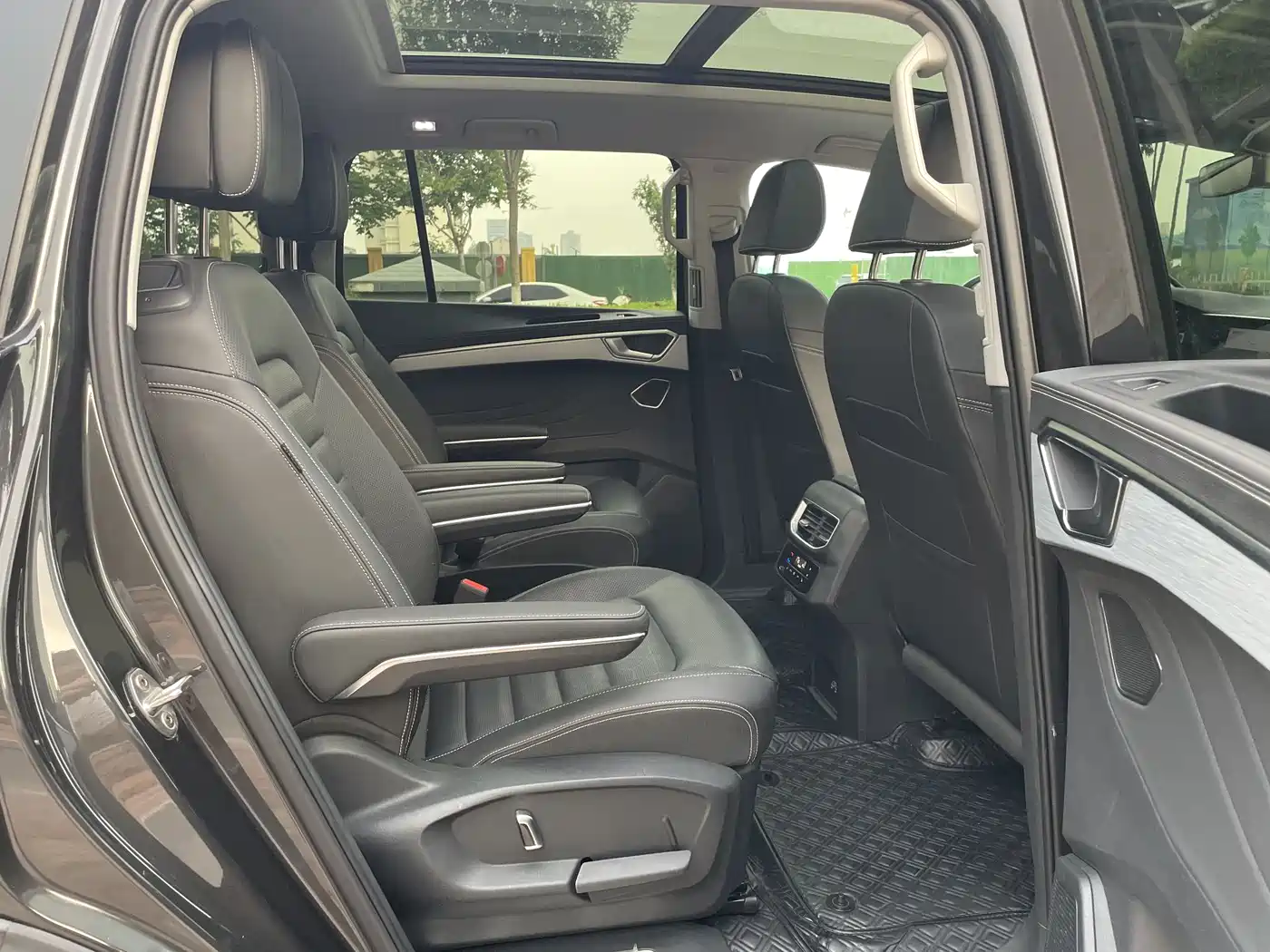 Volkswagen Talagon 2023 Facelift 380TSI 4WD Luxury Premium Pro Edition 6-Seater фото 10
