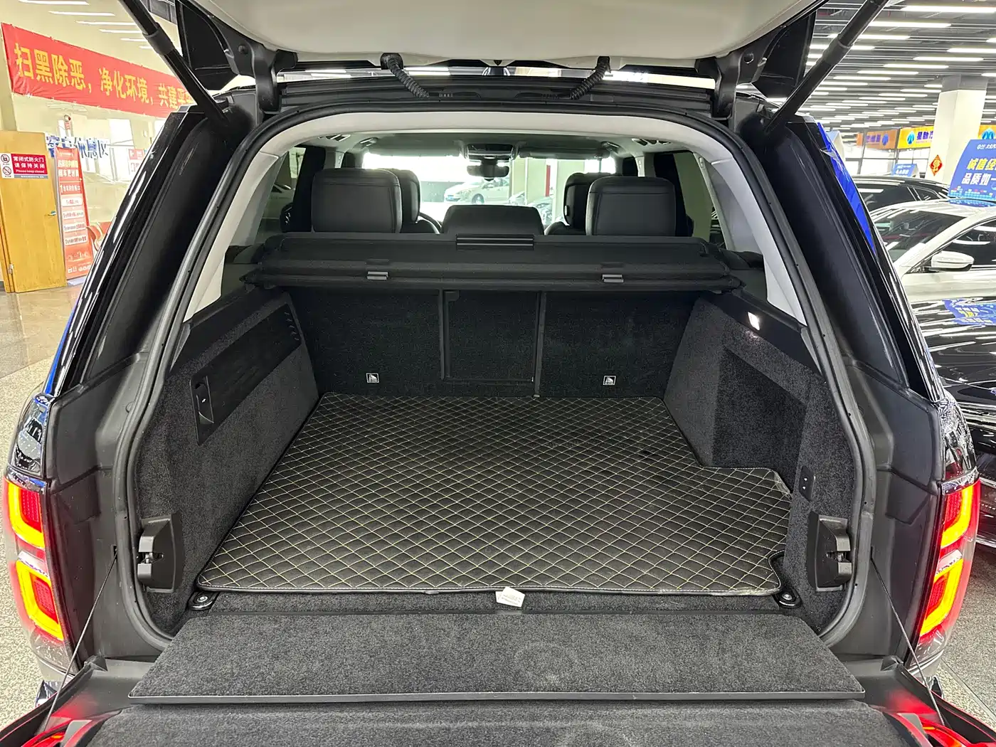 LAND ROVER RANGE ROVER