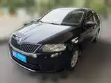 Фото 1 - Škoda Rapid