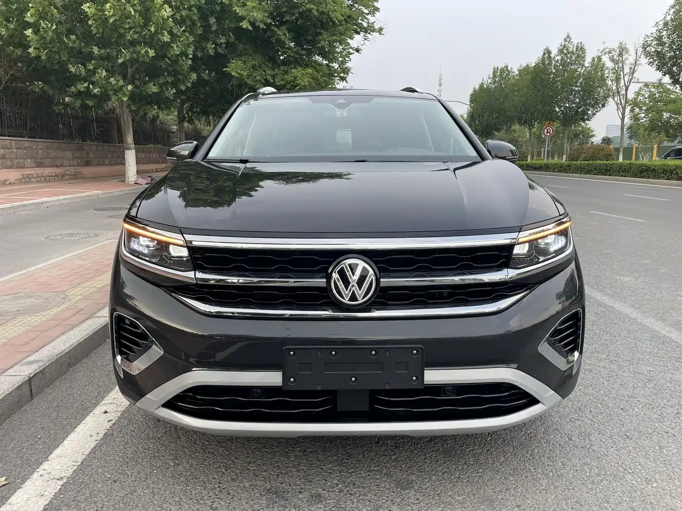 Volkswagen Talagon 2023 Facelift 380TSI 4WD Luxury Premium Pro Edition 6-Seater фото 2