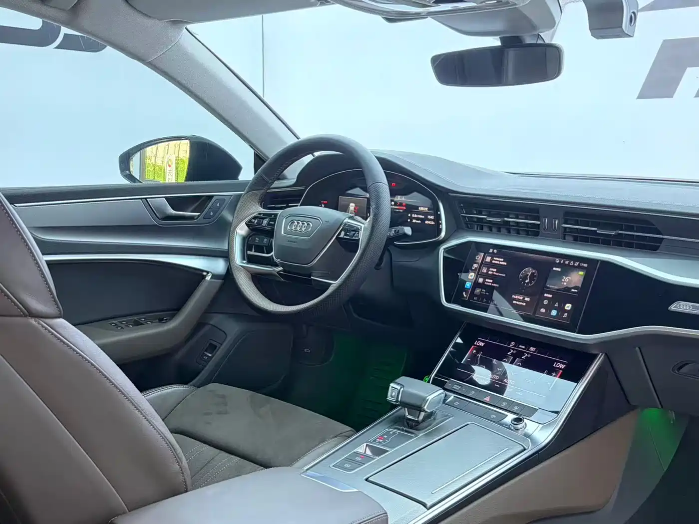 Audi A7L 2024 45 TFSI Luxury фото 23