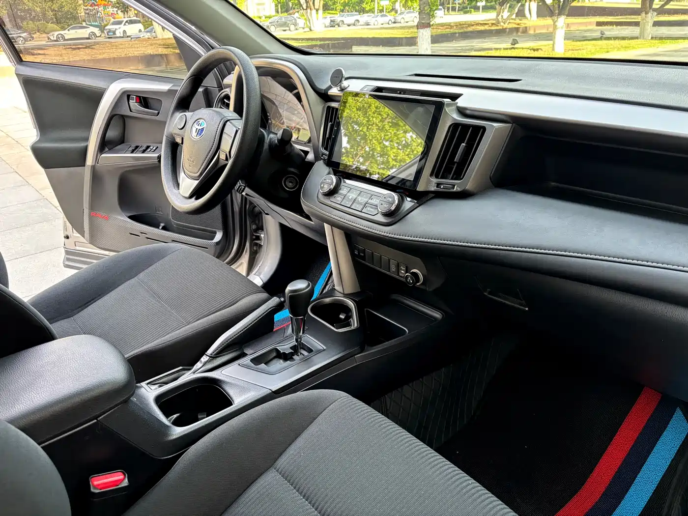 Toyota RAV4 Rongfang 2019 2.0L CVT 2WD Urban Edition China VI фото 17