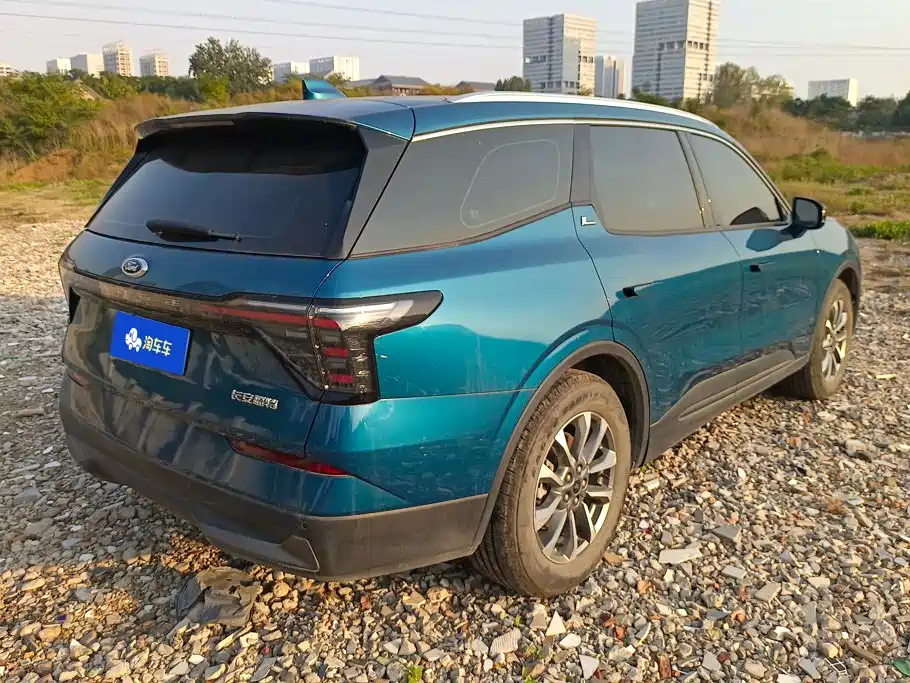 Фото 3 - Ford Edge