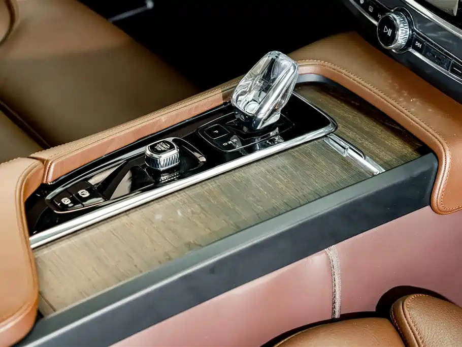 Photo 18 - Volvo S90