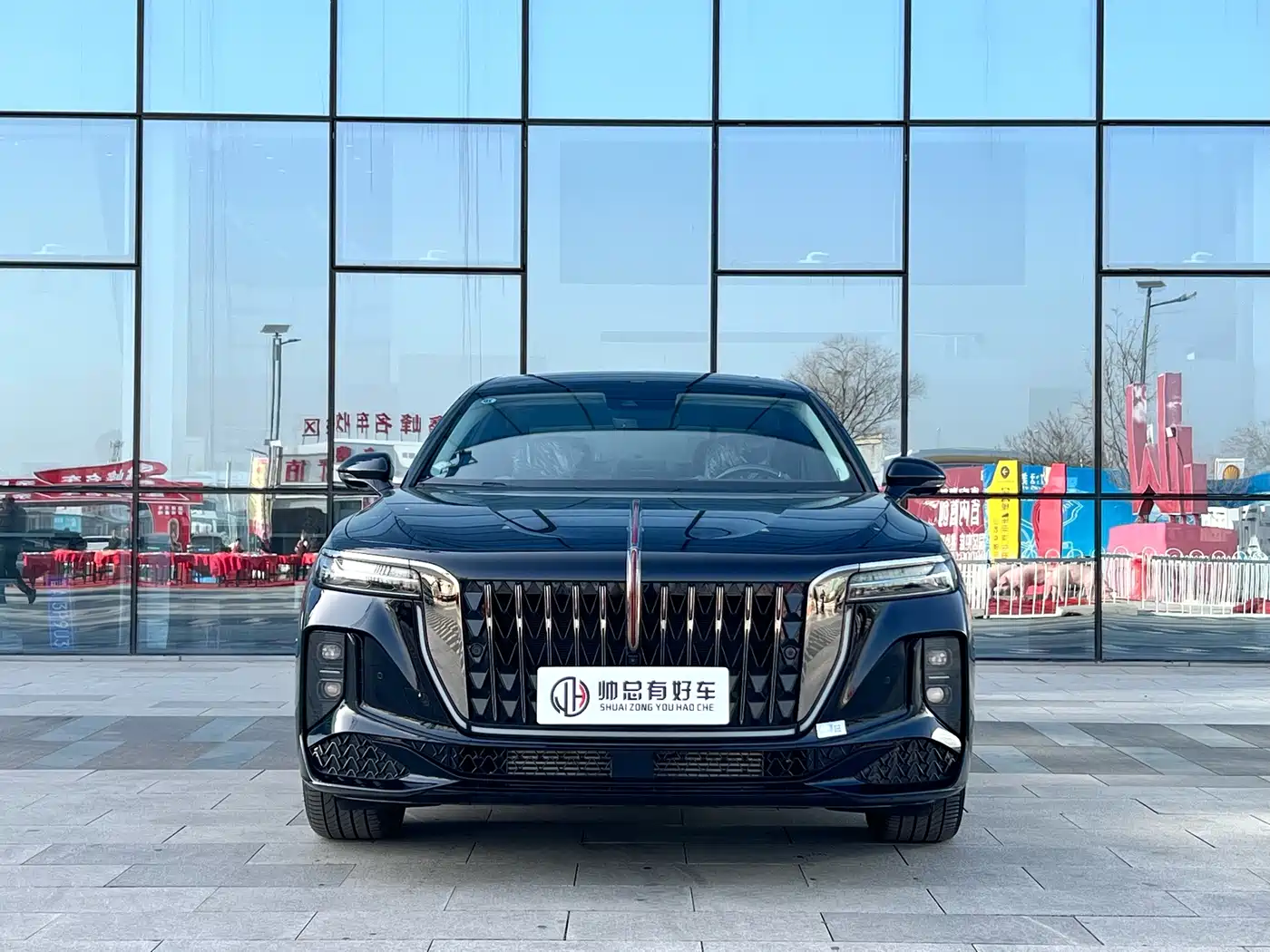 Hongqi H9 2025 Facelift 2.0T 2WD Flagship Premium Private Style Edition 5-seater фото 2