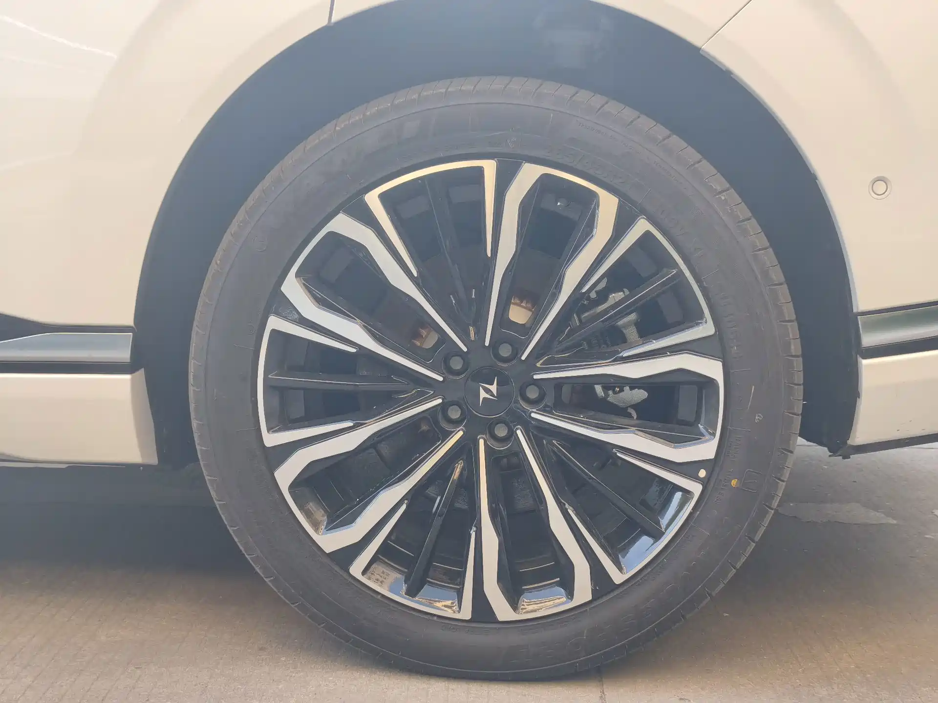 Фото 9 - Dongfeng Yipai eπ008