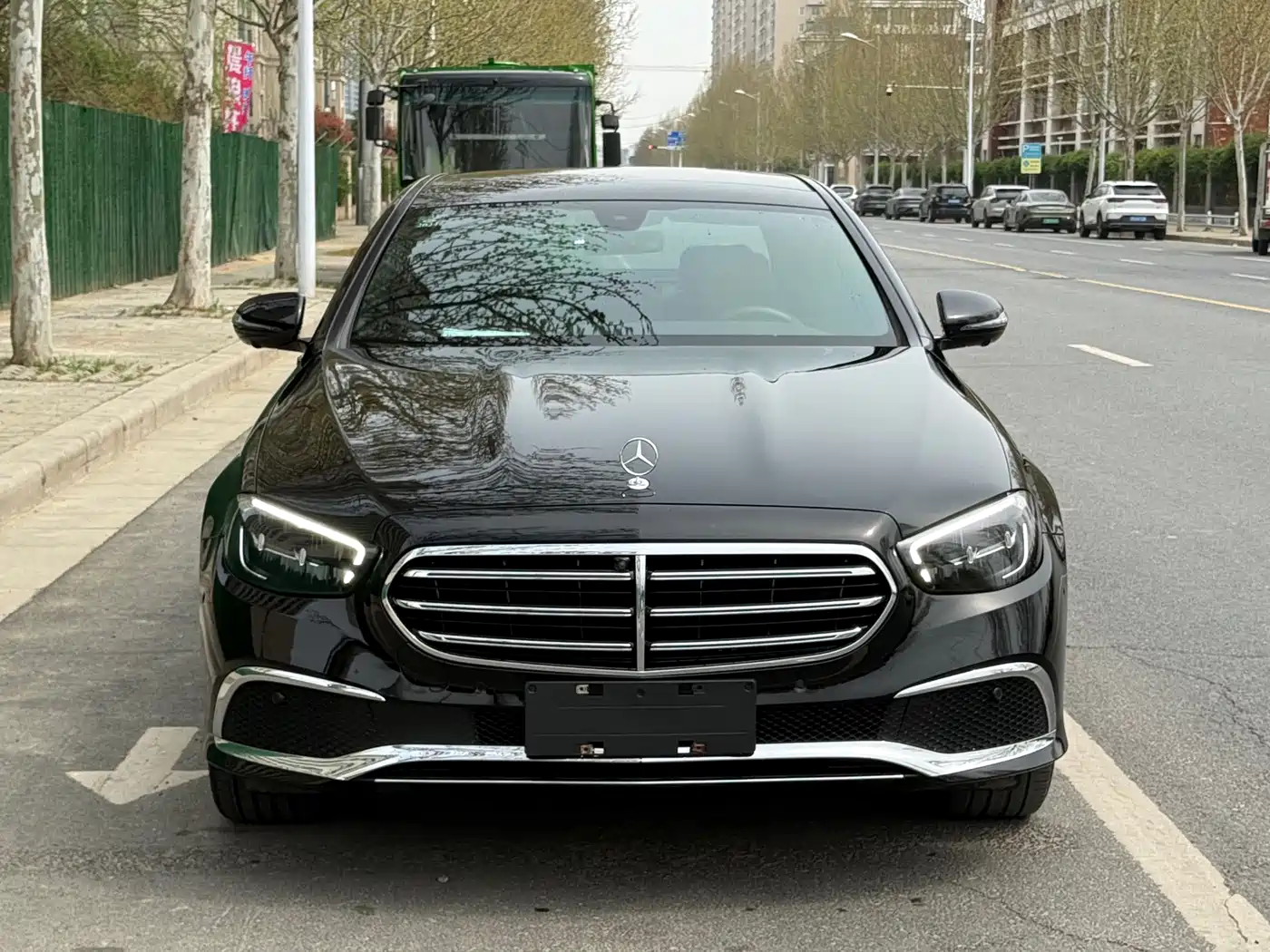 Mercedes-Benz E-Class New Energy 2022 E 350 e L Plug-in Hybrid Sedan фото 2