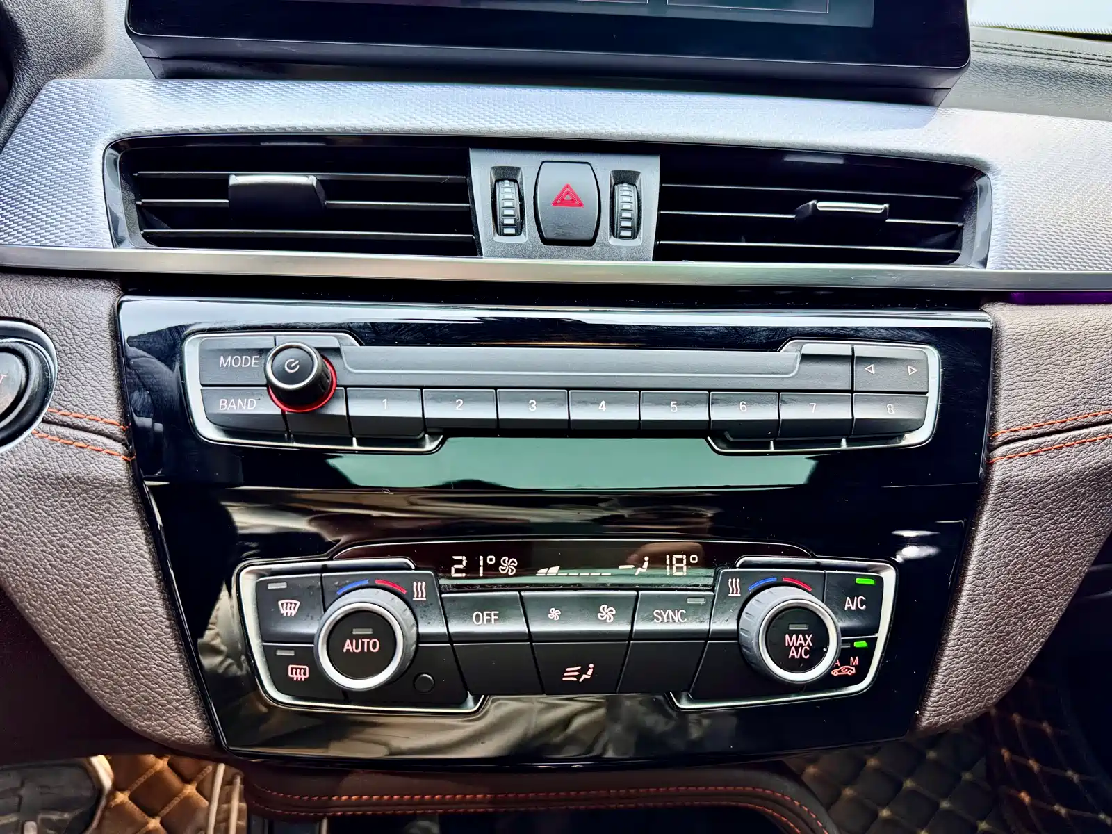 Фото 15 - BMW X2