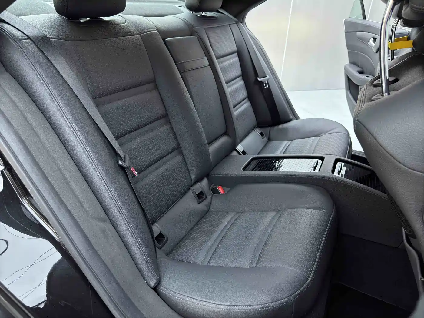 Mercedes-Benz CLS AMG 2012 AMG CLS 63 фото 28