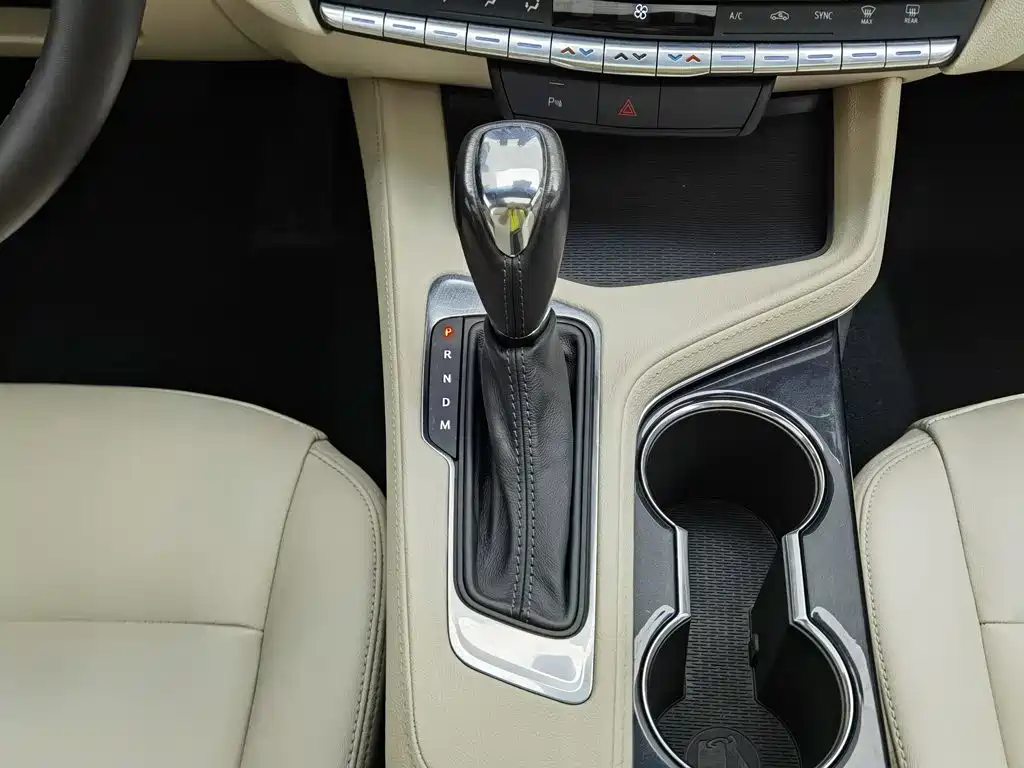 Cadillac CT4 2023 2023 25T Fashion Edition
