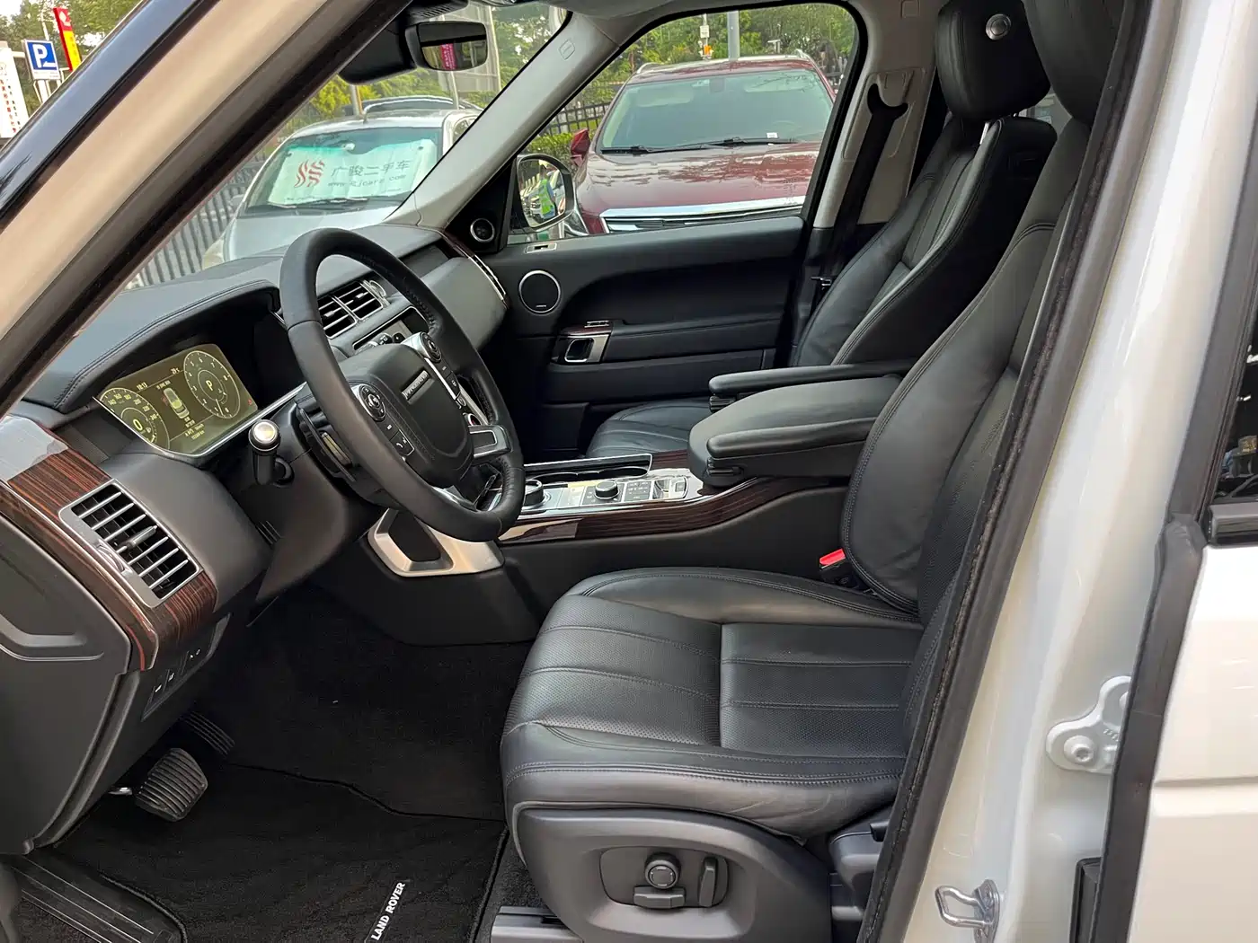Land Rover Range Rover 2017 3.0 SC V6 Vogue LWB (Long Wheelbase) фото 12