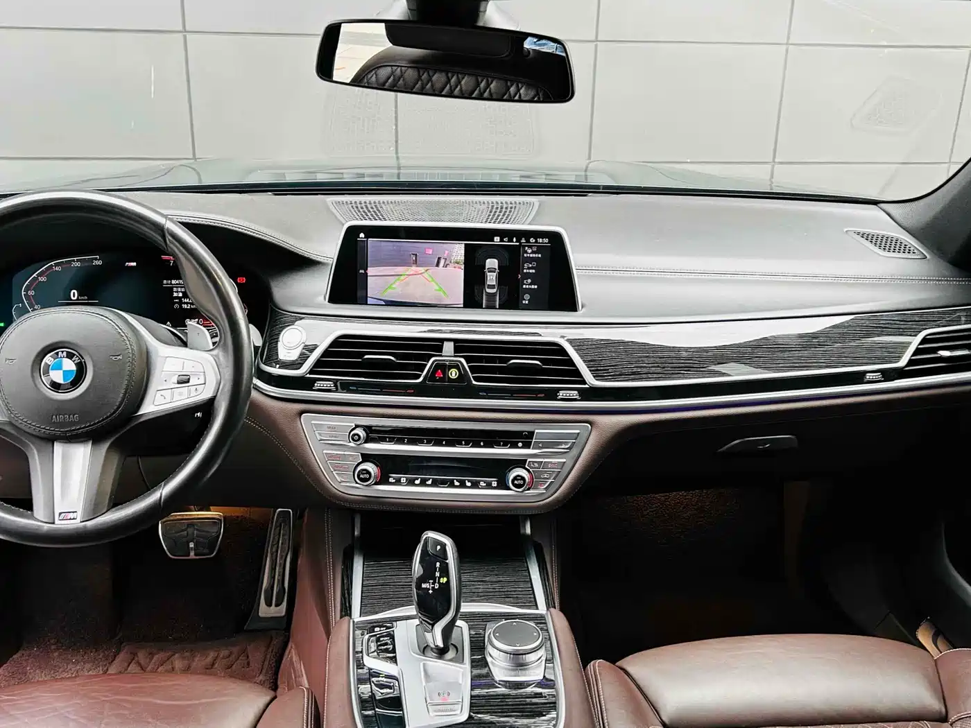 BMW 7 Series 2021 Model 740Li Leading M Sport Package фото 11