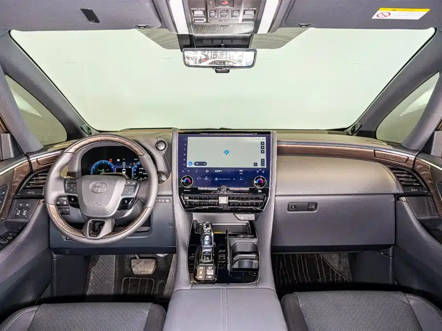 Toyota Alphard 2024 Hybrid 2.5L Ultimate Enjoyment Edition фото 11
