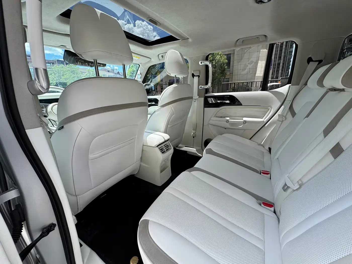 TANK CO CREATION TANK 300