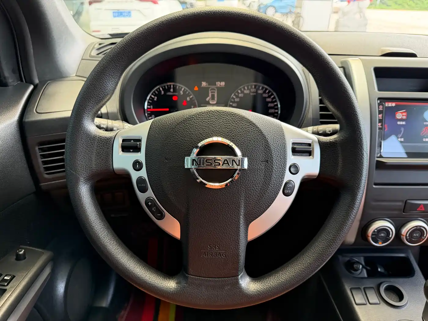 Dongfeng Fengdu MX6 2015 2015 2.0L CVT 2WD Excellence