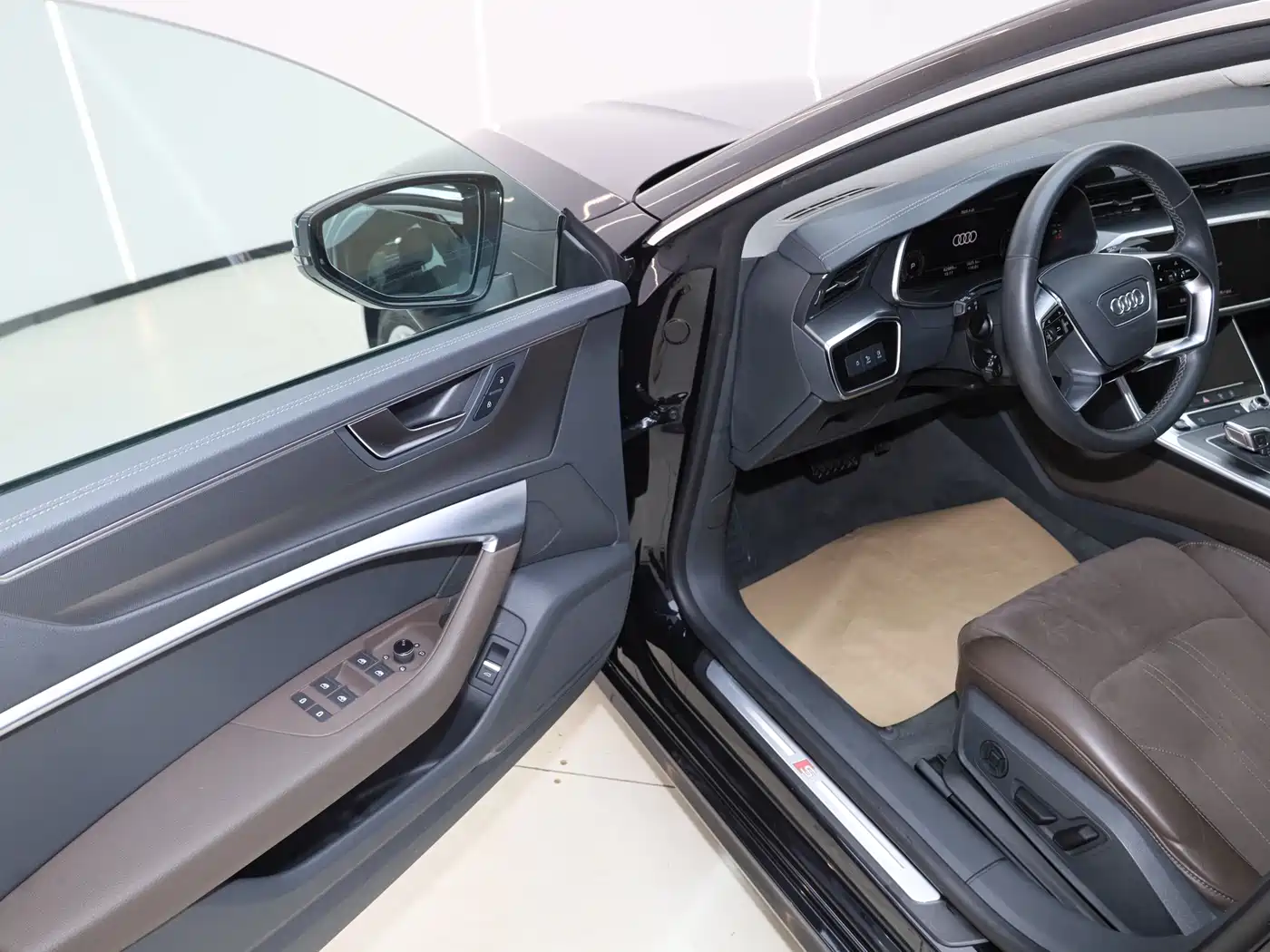 Audi A7L 2024 45TFSI S-line Dream Edition Crystal Package фото 17
