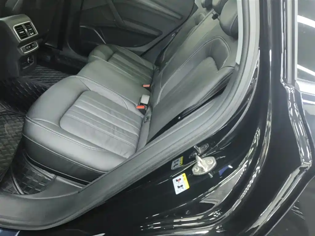 Audi Q5L 2020 45 TFSI Premium Elegance фото 17